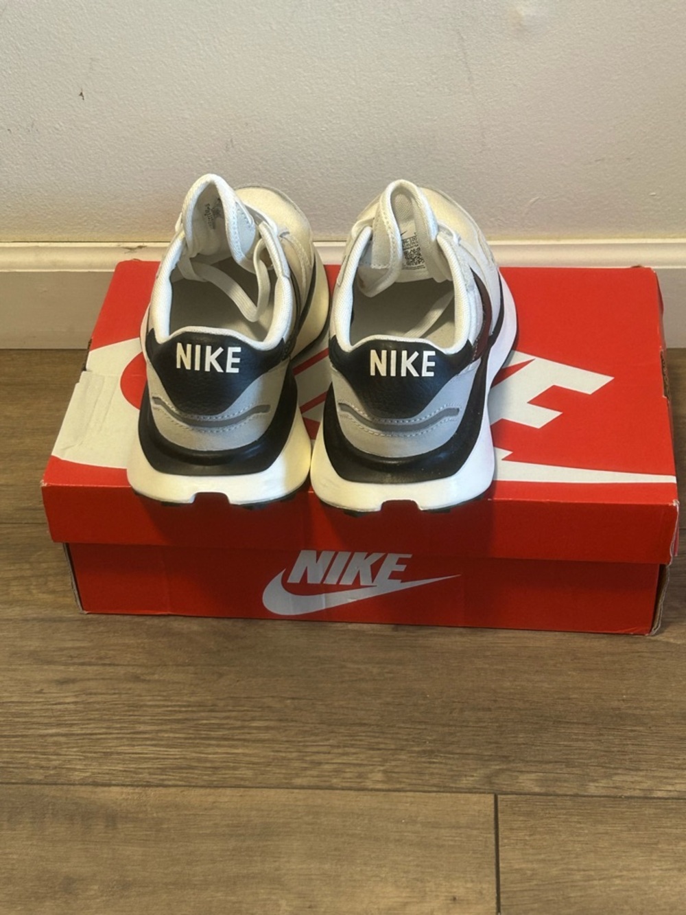 Nike Women’s Phoenix Waffle Sneakers - Picture 3 of 6